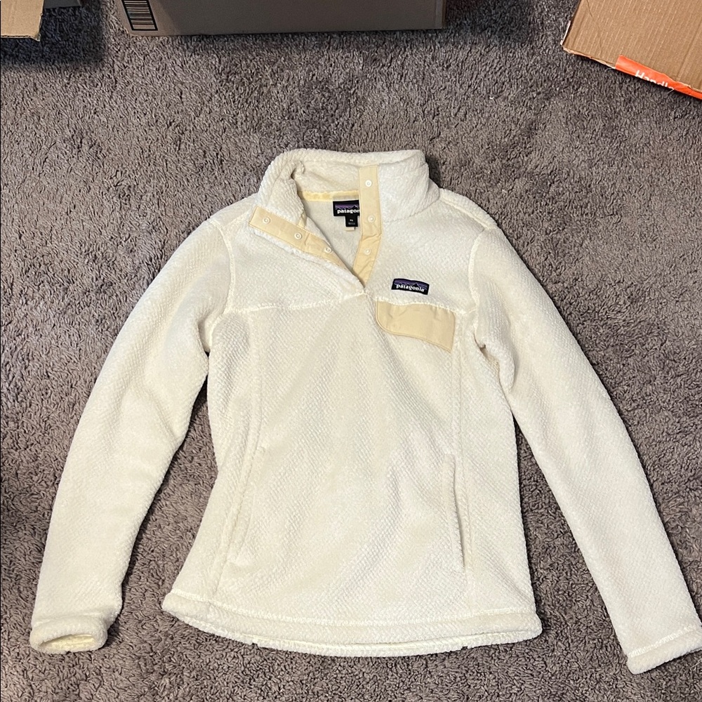 Patagonia Off-White Fleece Jacket